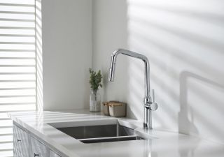 Смеситель для кухни Timo Saona с выдвижной лейкой хром 2386/00FL